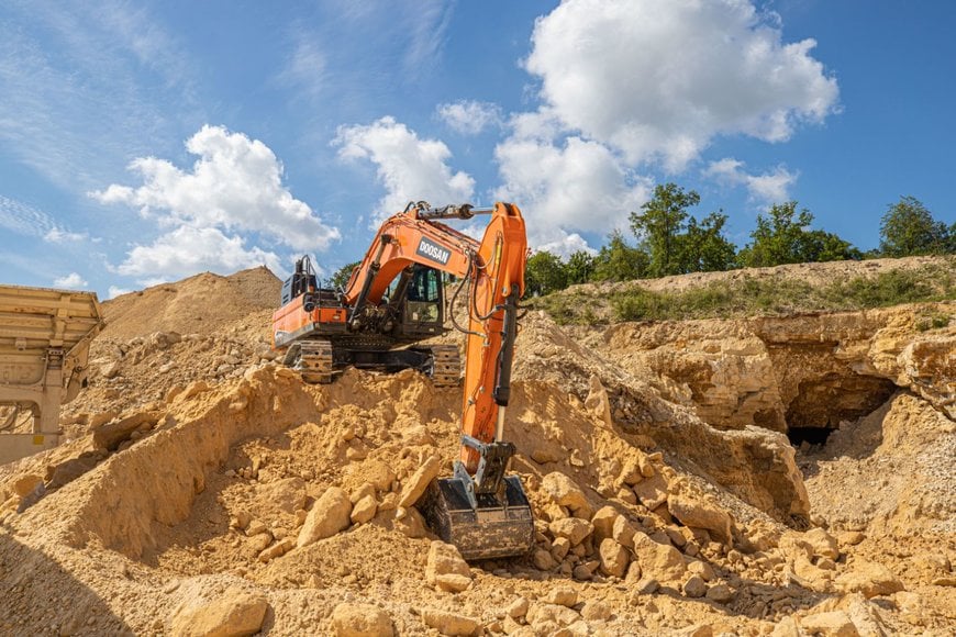Nouvelle pelle Doosan DX420LC-7 Phase V : la plus performante de sa catégorie